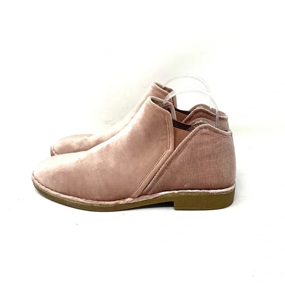 Bobs Booties - Picture 1 of 7